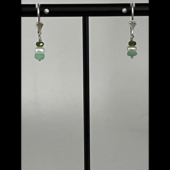 Mississippi River Pearls Sterling Silver Pearl Gem Earrings